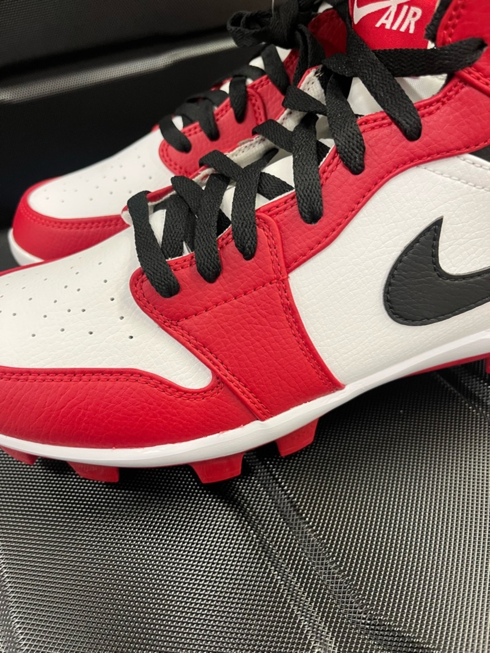 Nike Air Jordan retro av5354-611 Men’s Red White Black Baseball Cleats no box - Picture 3 of 11